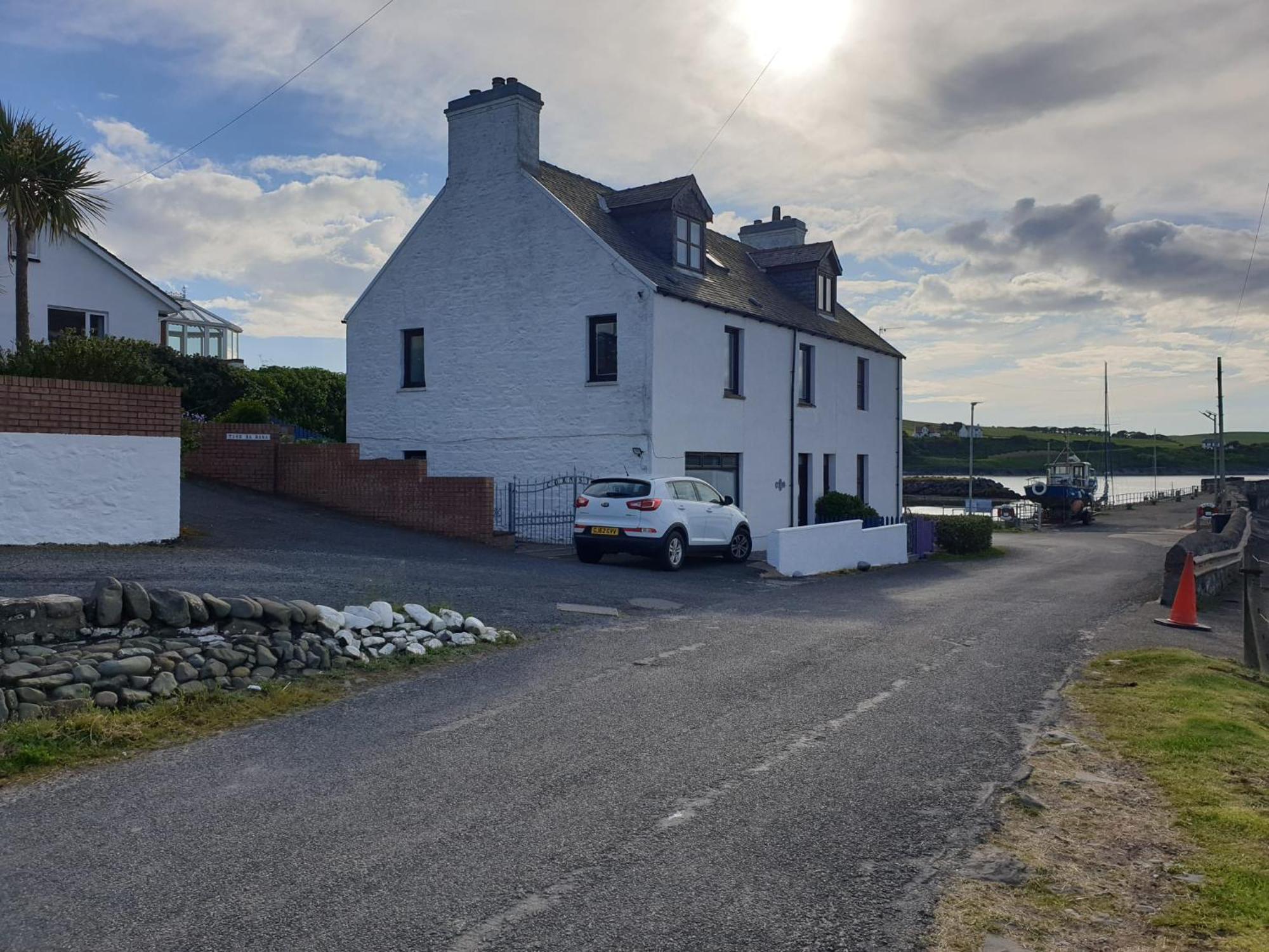 The Old Cornstore A Beautiful Suite Overlooking The Sea Drummore Exterior foto