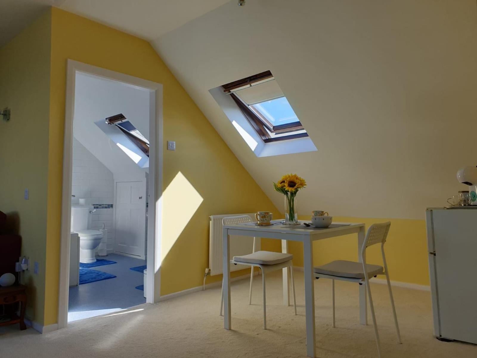 The Old Cornstore A Beautiful Suite Overlooking The Sea Drummore Exterior foto