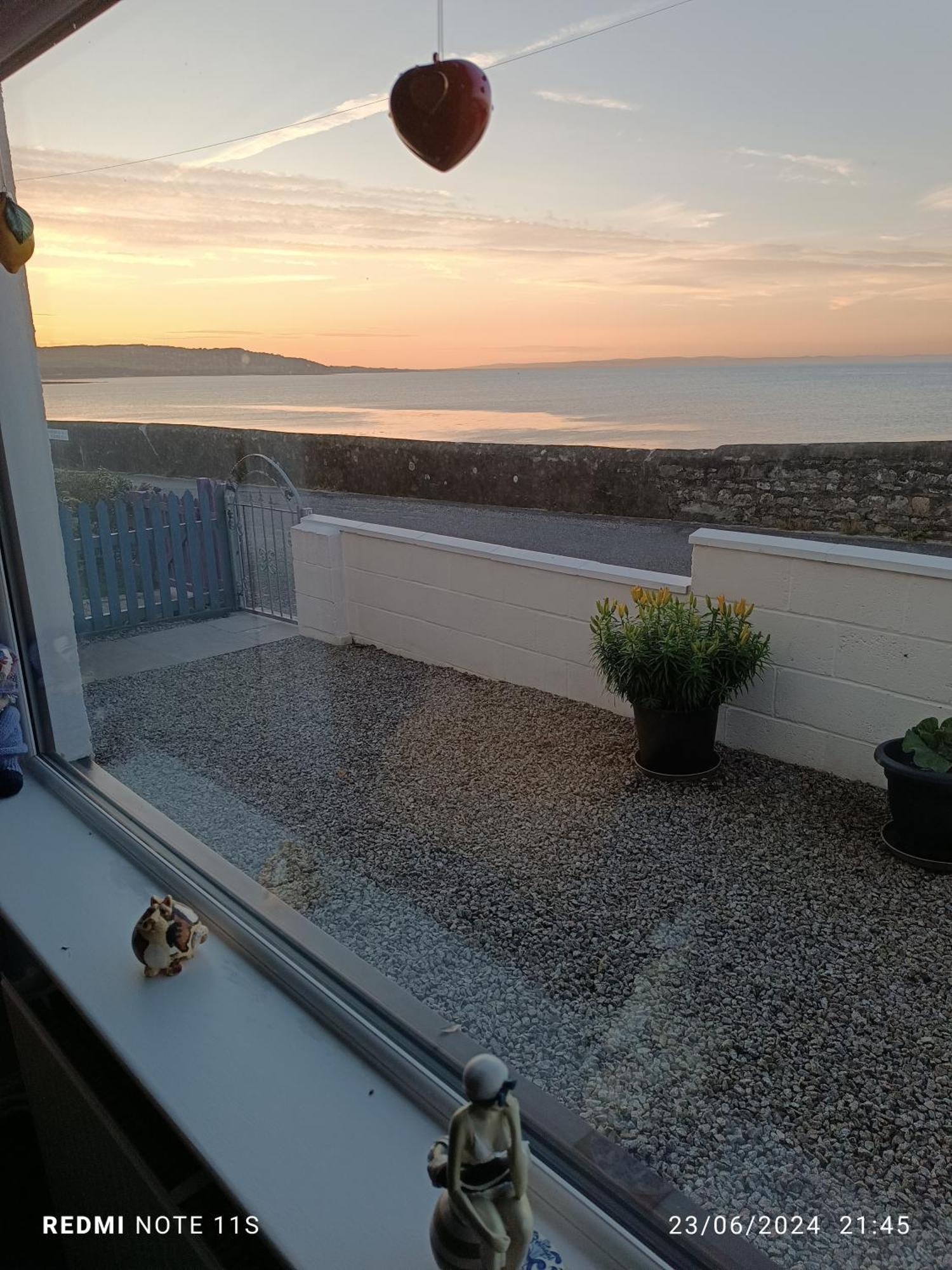 The Old Cornstore A Beautiful Suite Overlooking The Sea Drummore Exterior foto